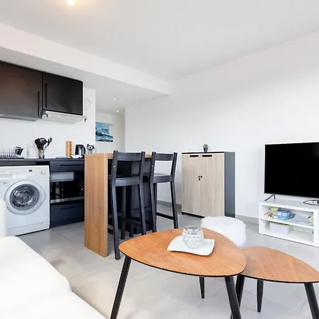 Cosy Les Pins-clim-terrasse-beach Διαμέρισμα